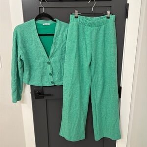 Green cardigan and sweatpants set